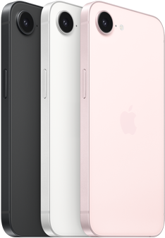 Un iPhone 17e nero in orizzontale mostrato da dietro, un iPhone 17e bianco in orizzontale mostrato da dietro, un iPhone 17e rosa chiaro in orizzontale mostrato da dietro, fotocamera Fusion nella parte superiore, tasto laterale